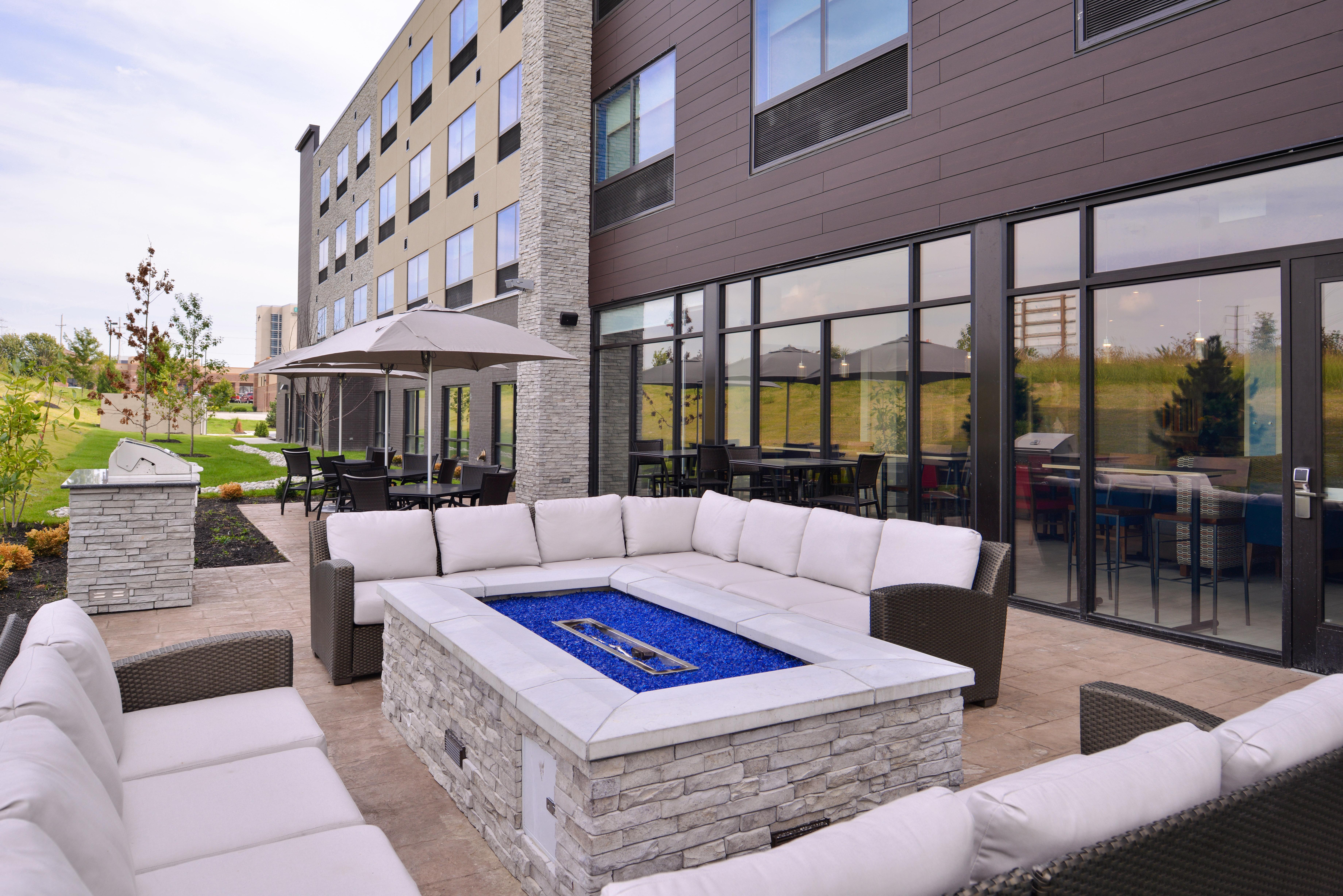 Holiday Inn Express & Suites - Olathe West By Ihg Dış mekan fotoğraf