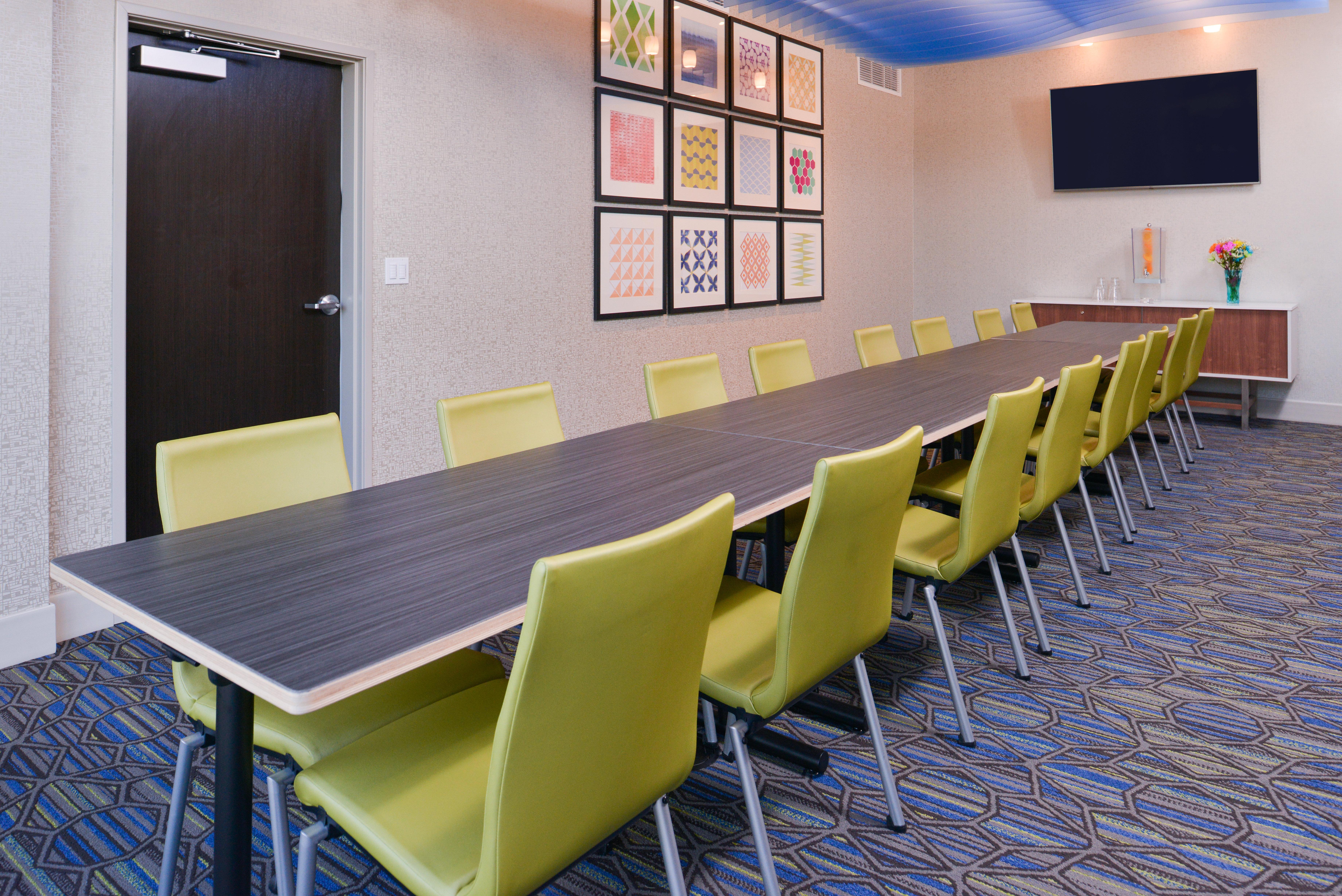 Holiday Inn Express & Suites - Olathe West By Ihg Dış mekan fotoğraf
