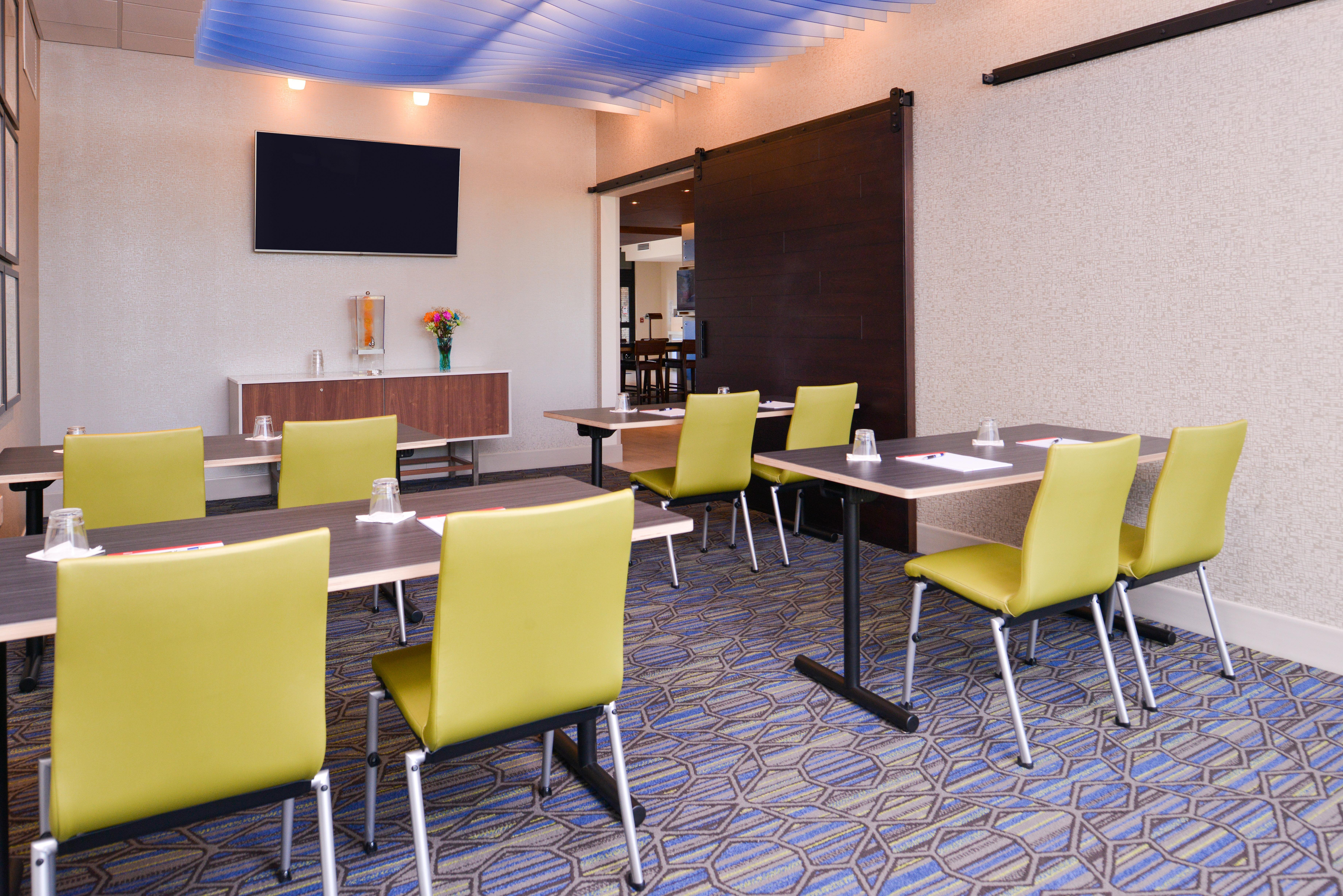 Holiday Inn Express & Suites - Olathe West By Ihg Dış mekan fotoğraf