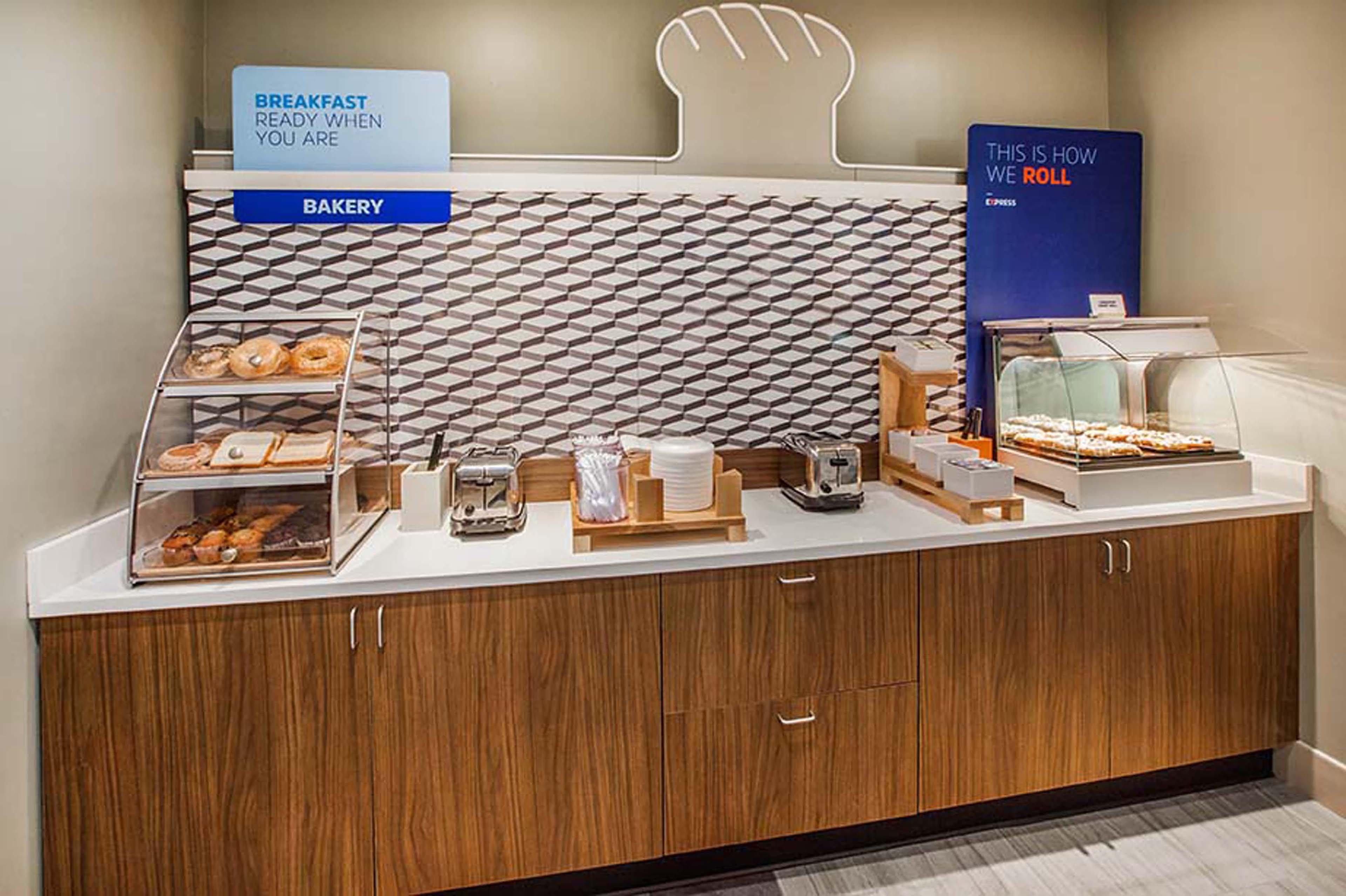 Holiday Inn Express & Suites - Olathe West By Ihg Dış mekan fotoğraf