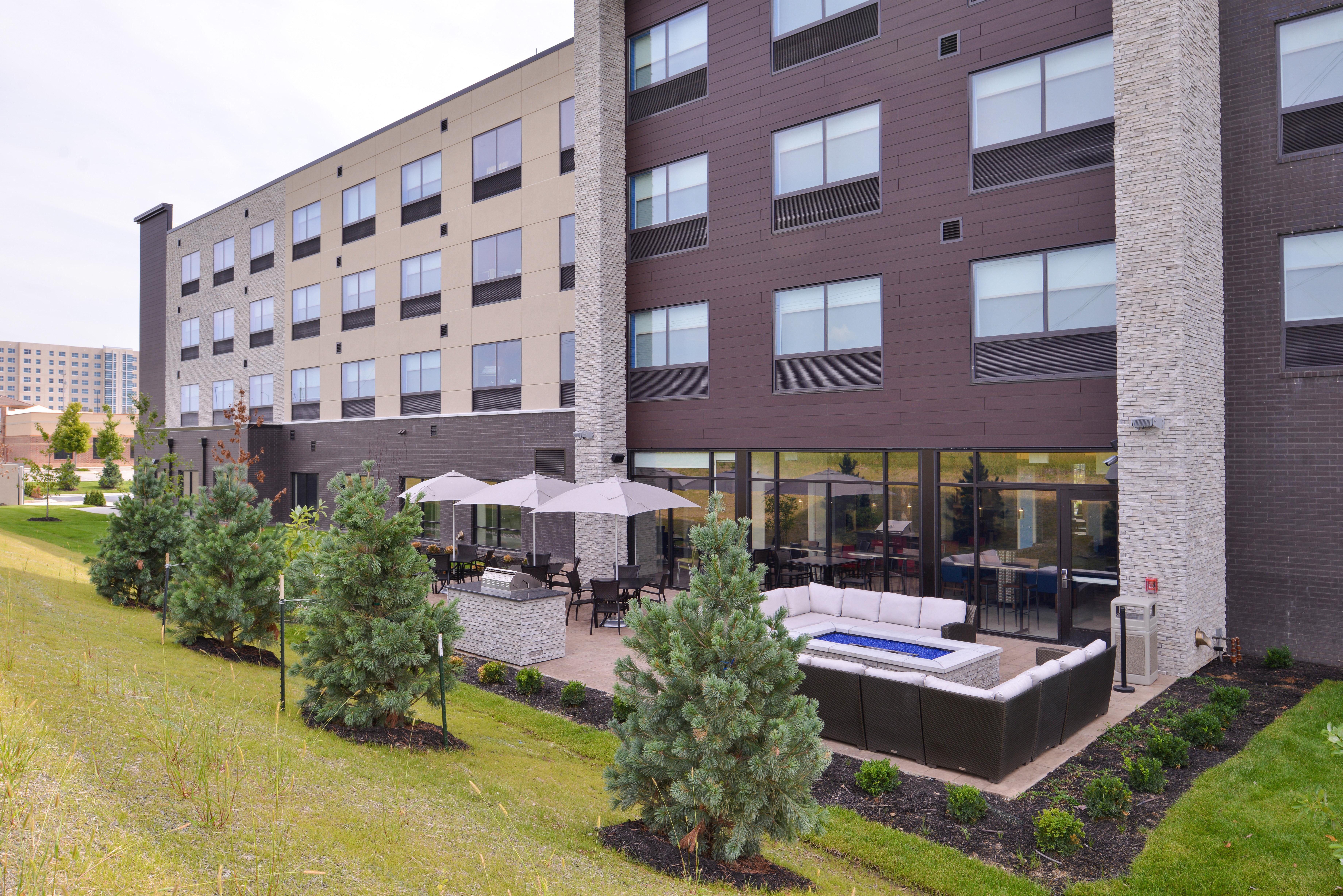 Holiday Inn Express & Suites - Olathe West By Ihg Dış mekan fotoğraf